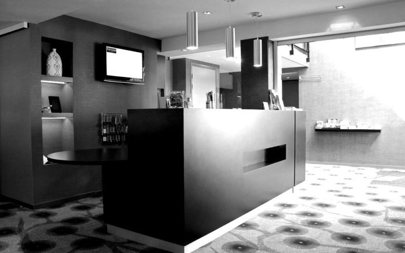 Accueil-HOTEL-Kerotel-LORIENT-1-blackwhite